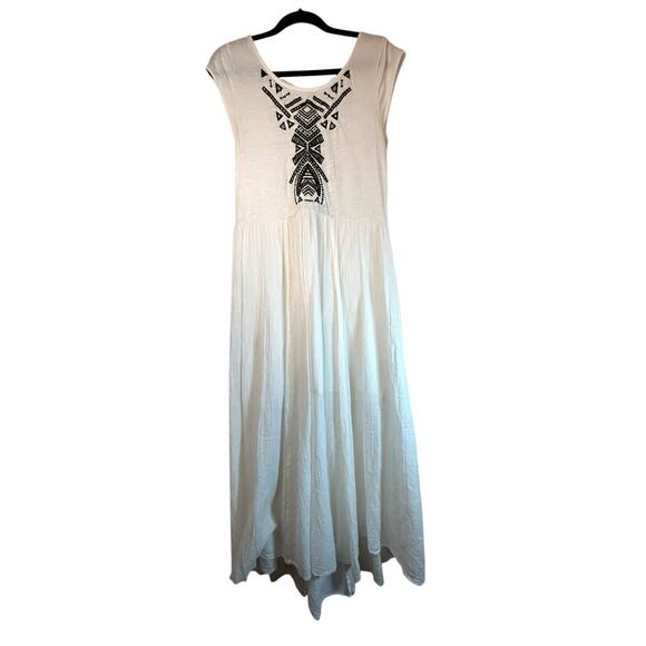 Free People White Cotton Gown with Black Embroidery Detail - Size M - Picture 2 of 16